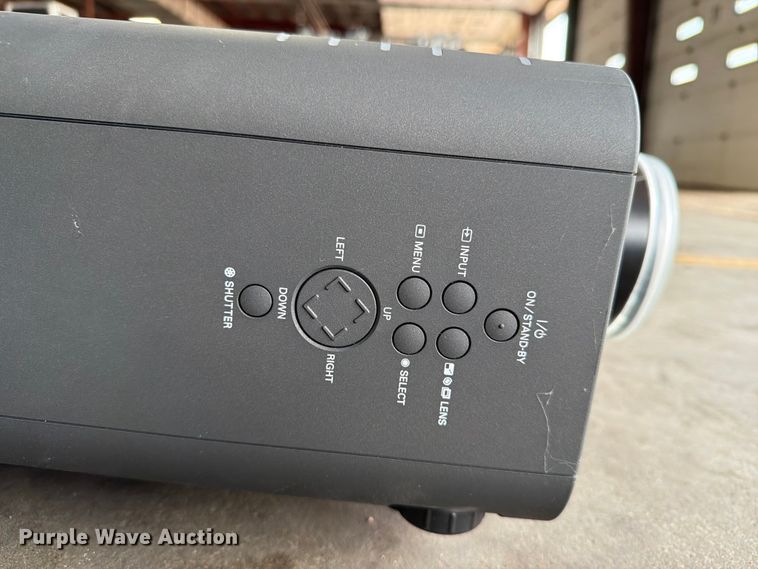 image for item EX0998 Christie LHD700 projector