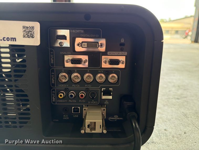 image for item EX0998 Christie LHD700 projector