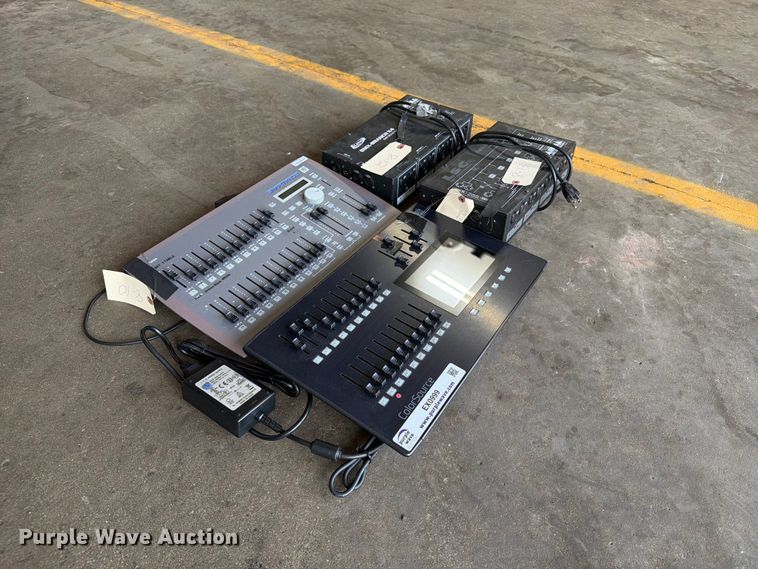 image for item EX0999 ColorSource 20 lighting control console