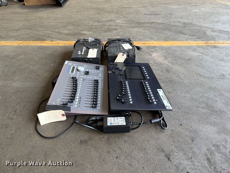 image for item EX0999 ColorSource 20 lighting control console