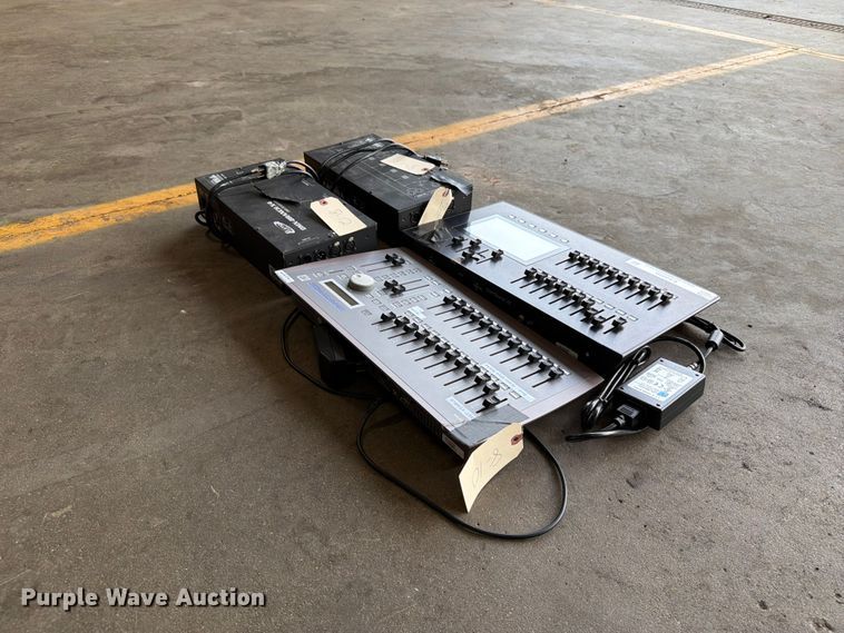 image for item EX0999 ColorSource 20 lighting control console