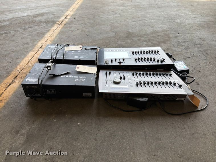 image for item EX0999 ColorSource 20 lighting control console