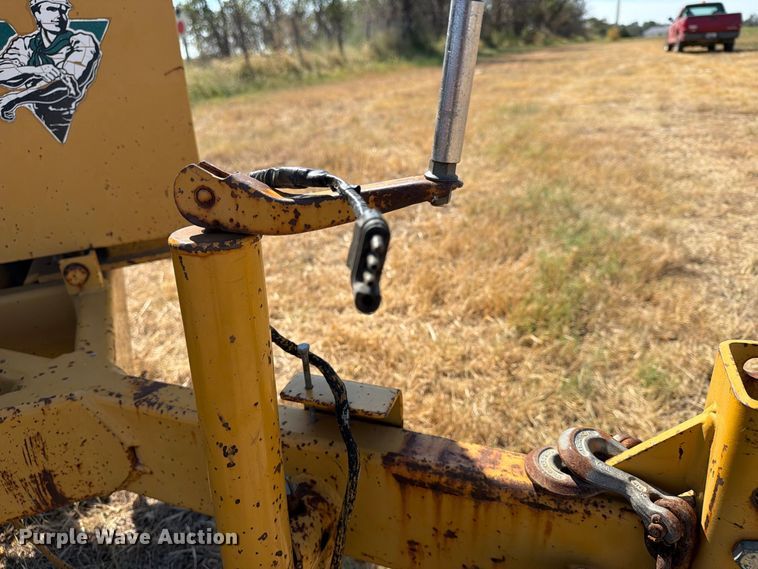 image for item EX4147 1995 Vermeer BC1230 wood chipper