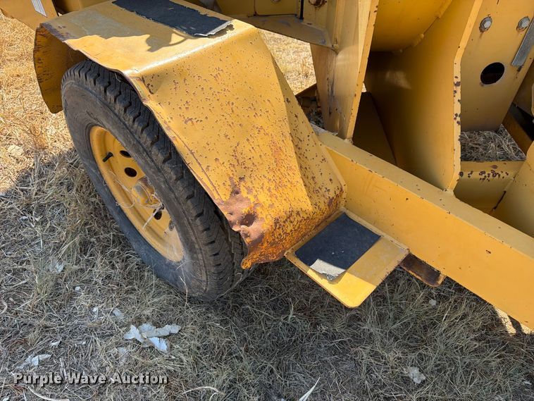 image for item EX4147 1995 Vermeer BC1230 wood chipper