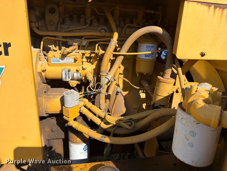 image for item EX4147 1995 Vermeer BC1230 wood chipper