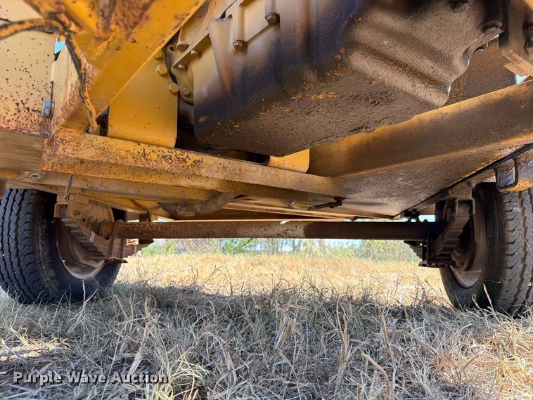 image for item EX4147 1995 Vermeer BC1230 wood chipper