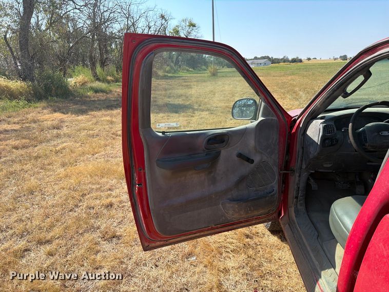 image for item EX4150 2004 Ford F150 pickup truck