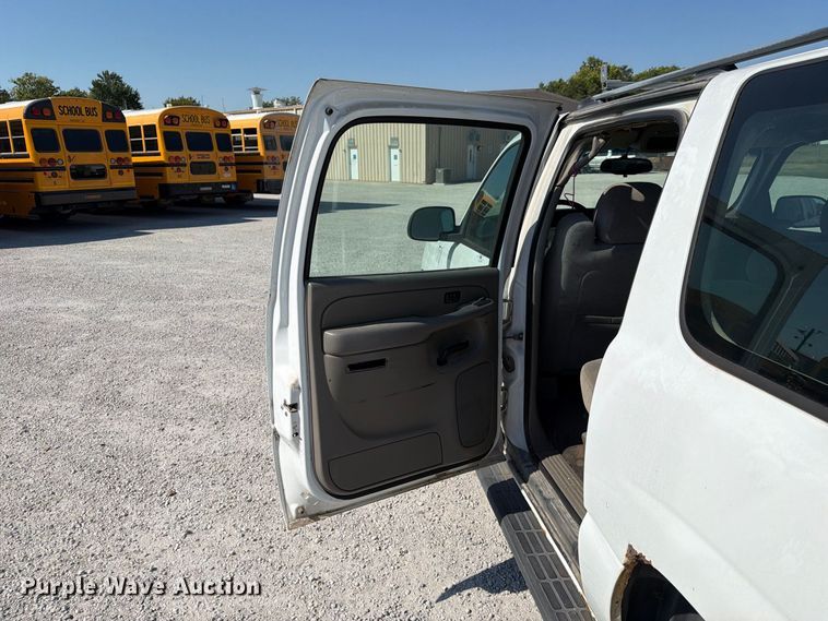 image for item EX4156 2006 Chevrolet Suburban 1500 SUV