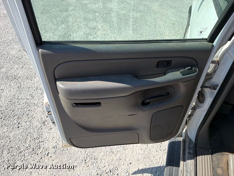 image for item EX4156 2006 Chevrolet Suburban 1500 SUV