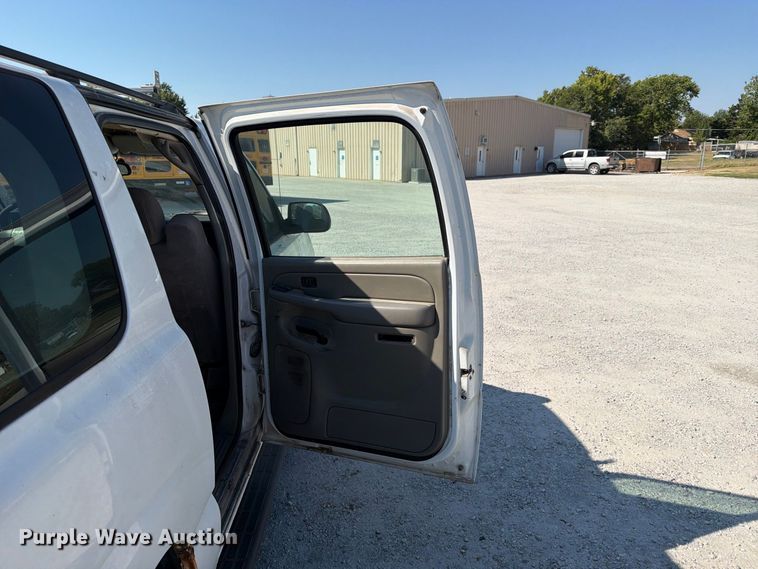 image for item EX4156 2006 Chevrolet Suburban 1500 SUV