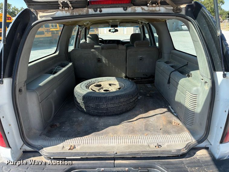 image for item EX4156 2006 Chevrolet Suburban 1500 SUV