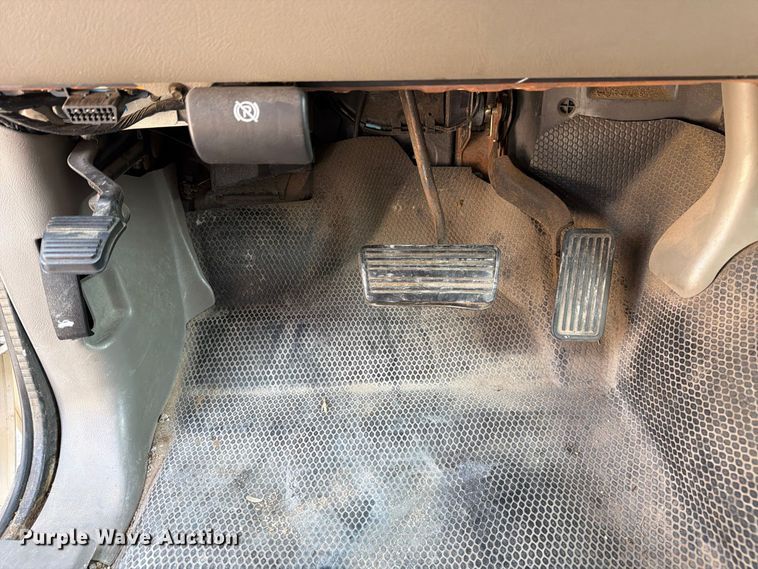 image for item EX4157 2005 Chevrolet Suburban 1500 SUV