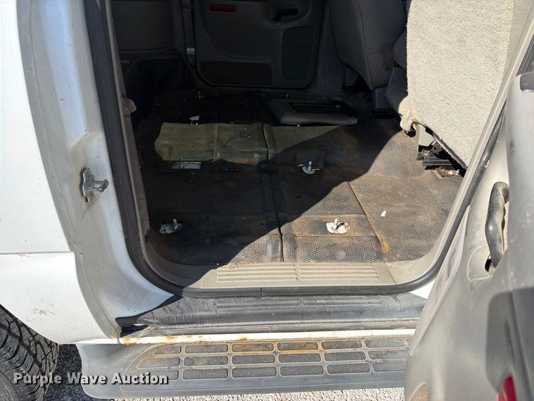 image for item EX4157 2005 Chevrolet Suburban 1500 SUV