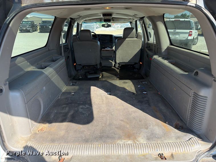 image for item EX4157 2005 Chevrolet Suburban 1500 SUV