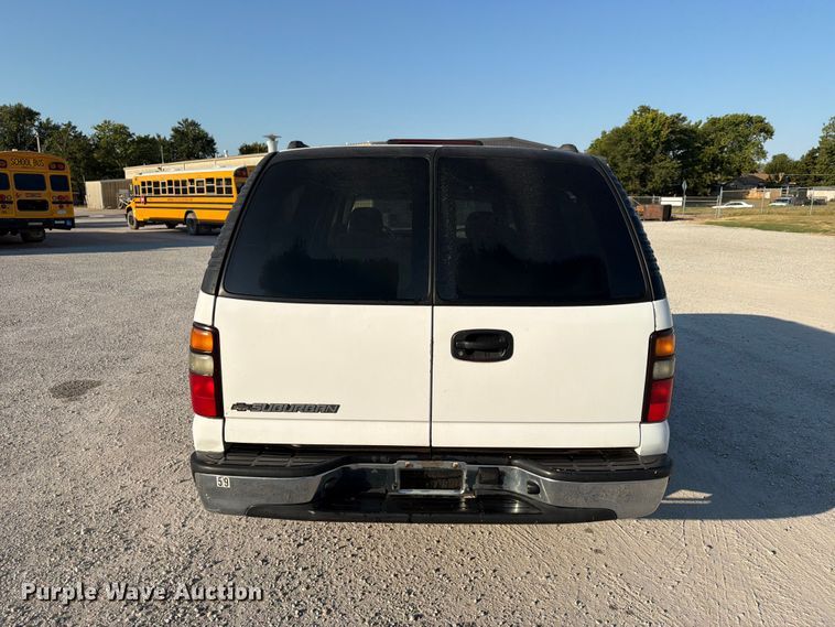 image for item EX4159 2004 Chevrolet Suburban 1500  SUV
