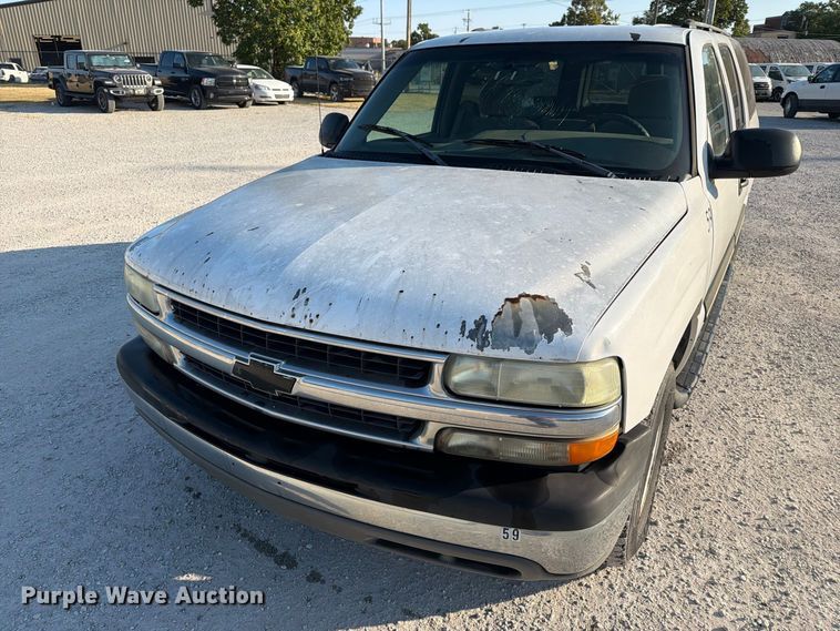image for item EX4159 2004 Chevrolet Suburban 1500  SUV