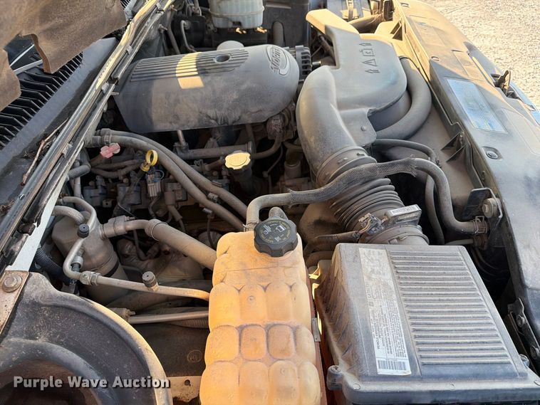 image for item EX4159 2004 Chevrolet Suburban 1500  SUV