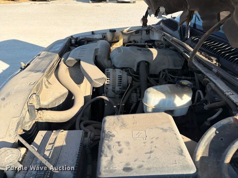 image for item EX4159 2004 Chevrolet Suburban 1500  SUV