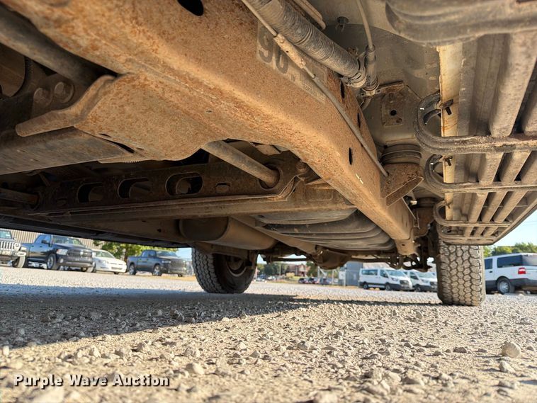 image for item EX4159 2004 Chevrolet Suburban 1500  SUV