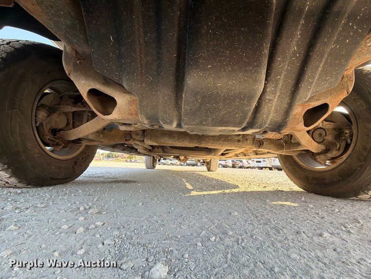 image for item EX4159 2004 Chevrolet Suburban 1500  SUV