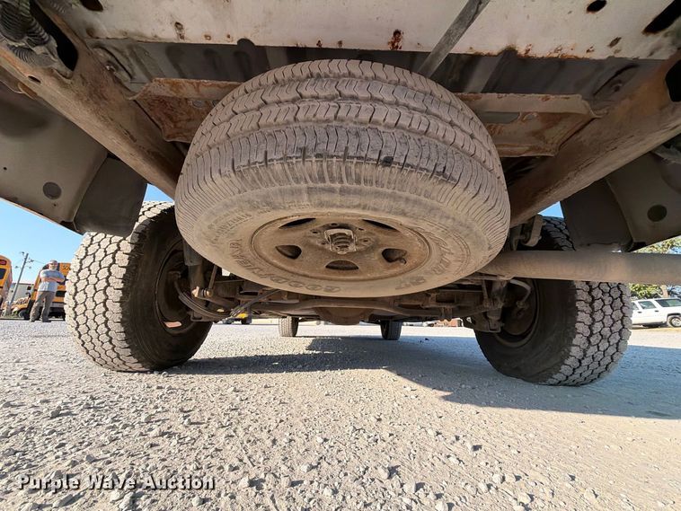 image for item EX4159 2004 Chevrolet Suburban 1500  SUV