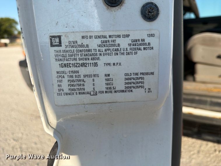 image for item EX4159 2004 Chevrolet Suburban 1500  SUV
