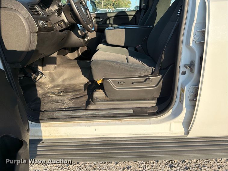 image for item EX4160 2007 Chevrolet Suburban 1500 SUV