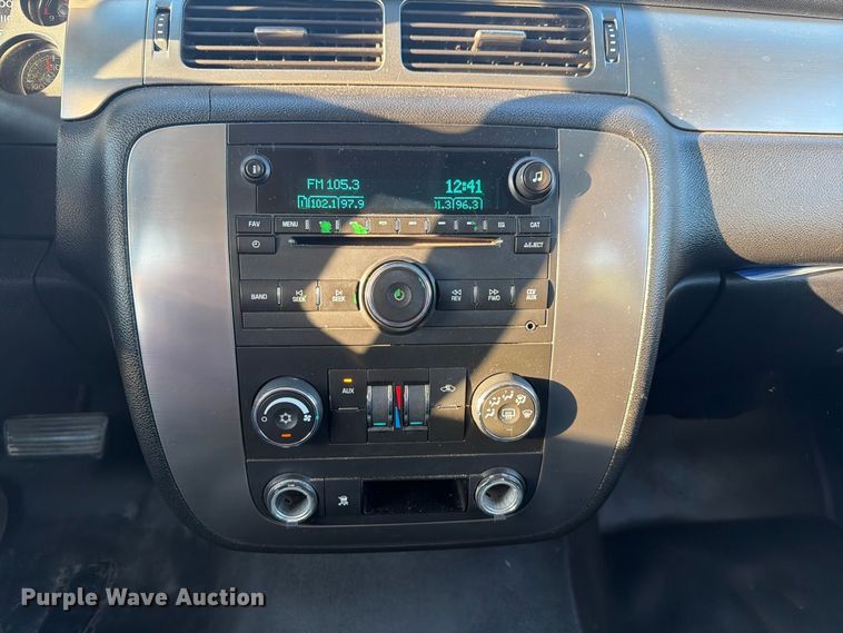 image for item EX4160 2007 Chevrolet Suburban 1500 SUV
