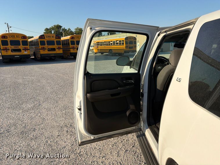 image for item EX4160 2007 Chevrolet Suburban 1500 SUV