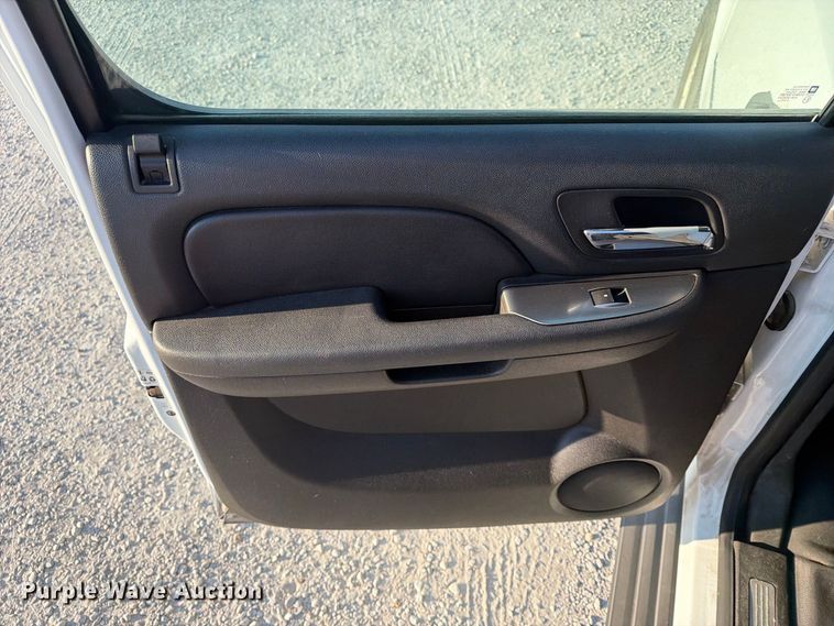 image for item EX4160 2007 Chevrolet Suburban 1500 SUV