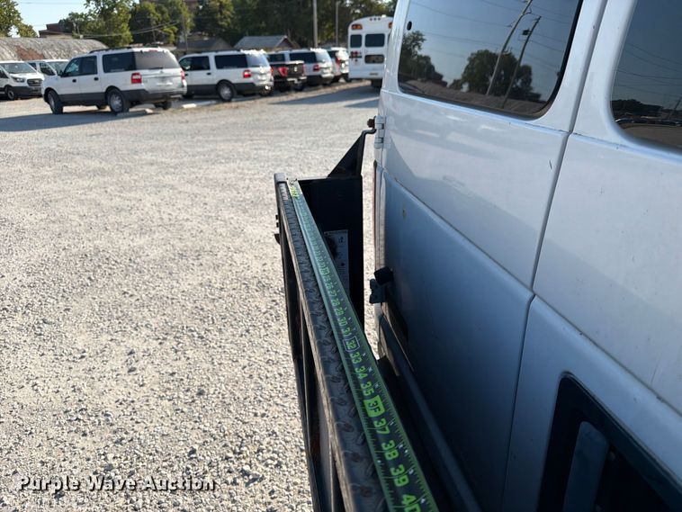 image for item EX4161 2004 Ford E250 van