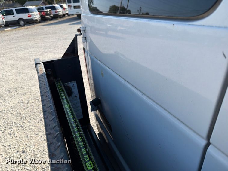 image for item EX4161 2004 Ford E250 van