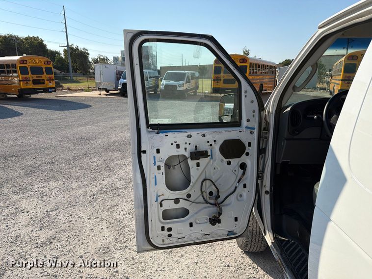 image for item EX4161 2004 Ford E250 van