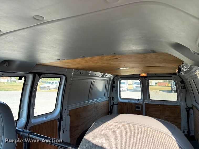 image for item EX4161 2004 Ford E250 van