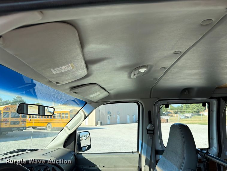 image for item EX4161 2004 Ford E250 van