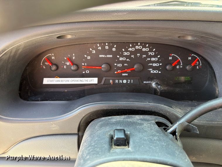 image for item EX4161 2004 Ford E250 van