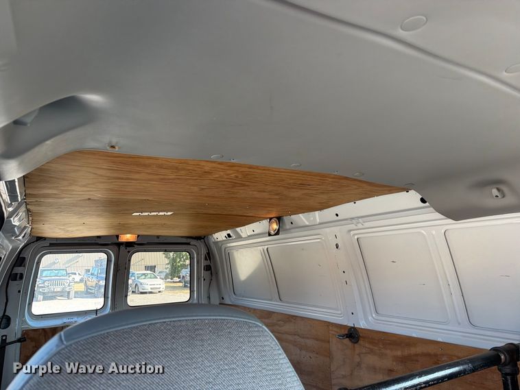 image for item EX4161 2004 Ford E250 van
