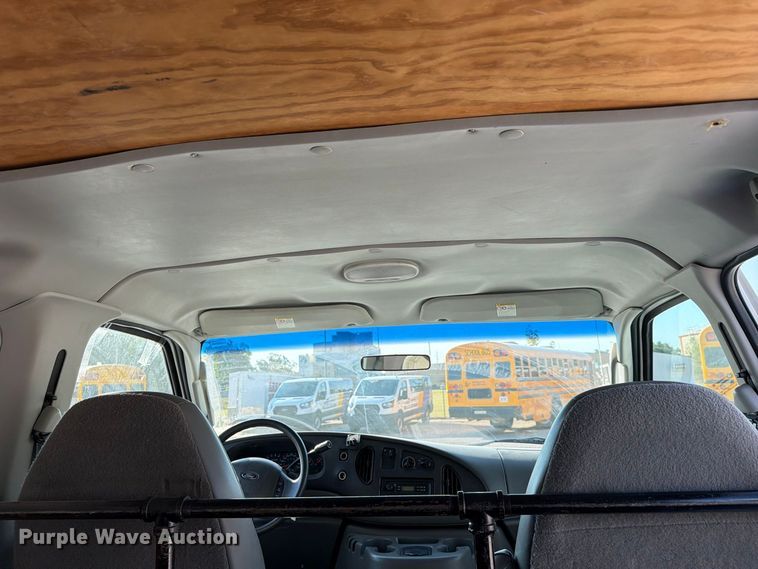 image for item EX4161 2004 Ford E250 van