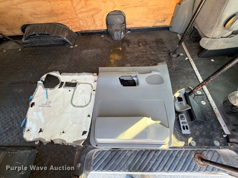image for item EX4161 2004 Ford E250 van