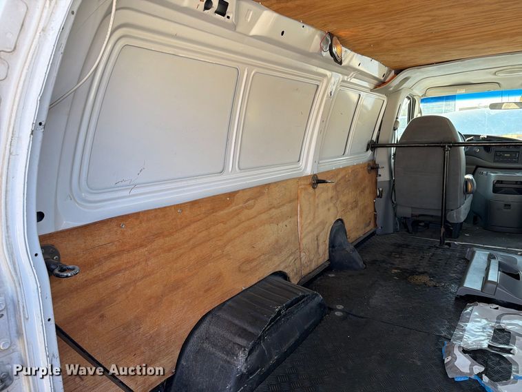 image for item EX4161 2004 Ford E250 van