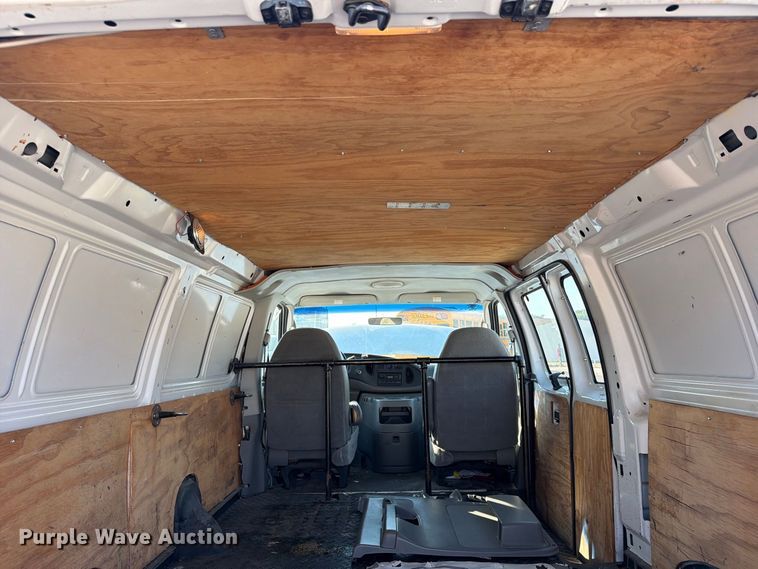 image for item EX4161 2004 Ford E250 van