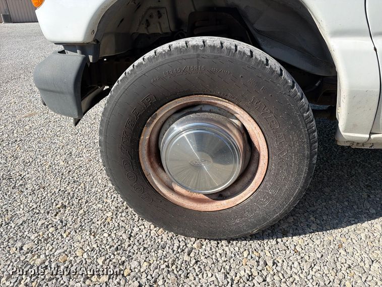 image for item EX4161 2004 Ford E250 van