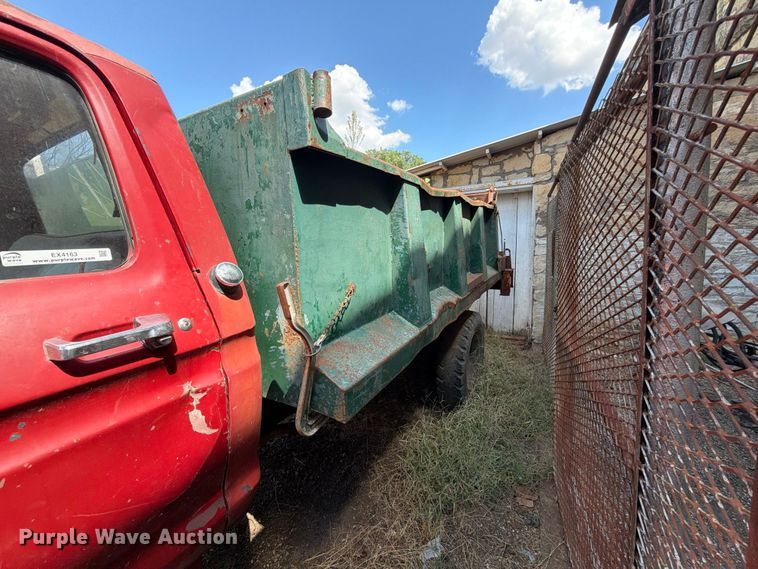 image for item EX4163 1978 Ford F600 dump truck