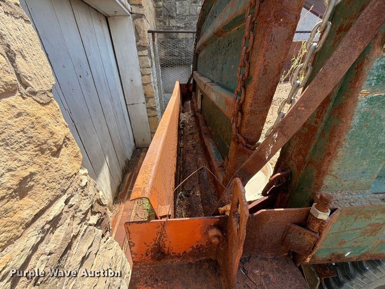 image for item EX4163 1978 Ford F600 dump truck