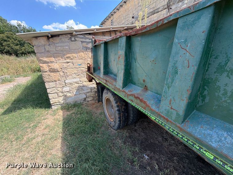 image for item EX4163 1978 Ford F600 dump truck
