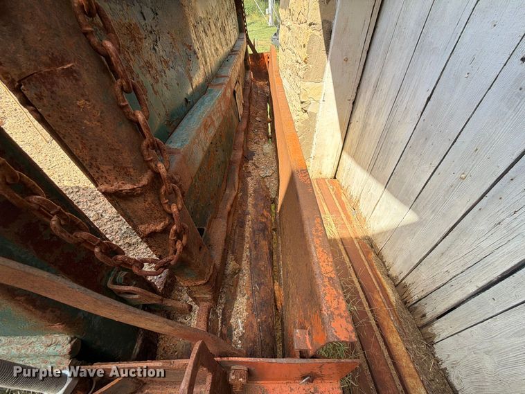 image for item EX4163 1978 Ford F600 dump truck