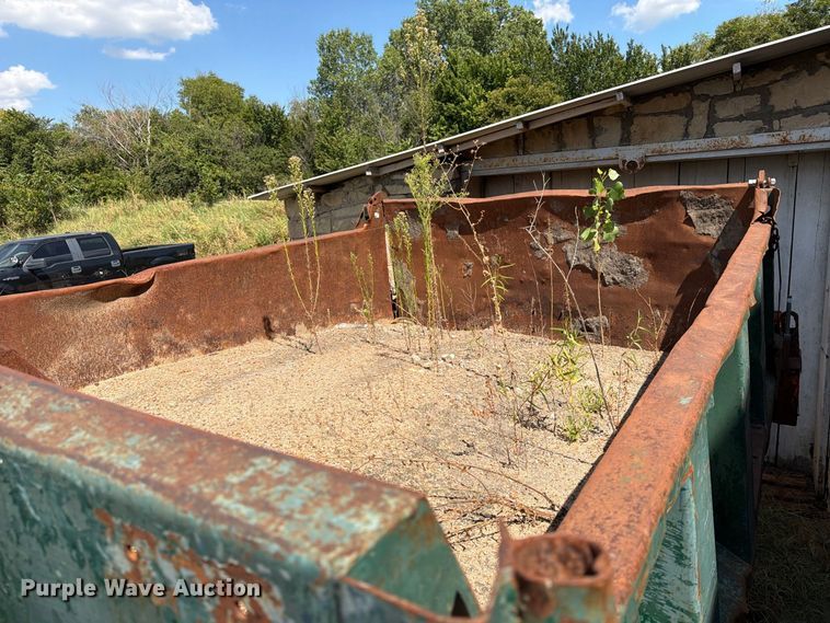 image for item EX4163 1978 Ford F600 dump truck