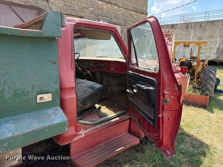 image for item EX4163 1978 Ford F600 dump truck