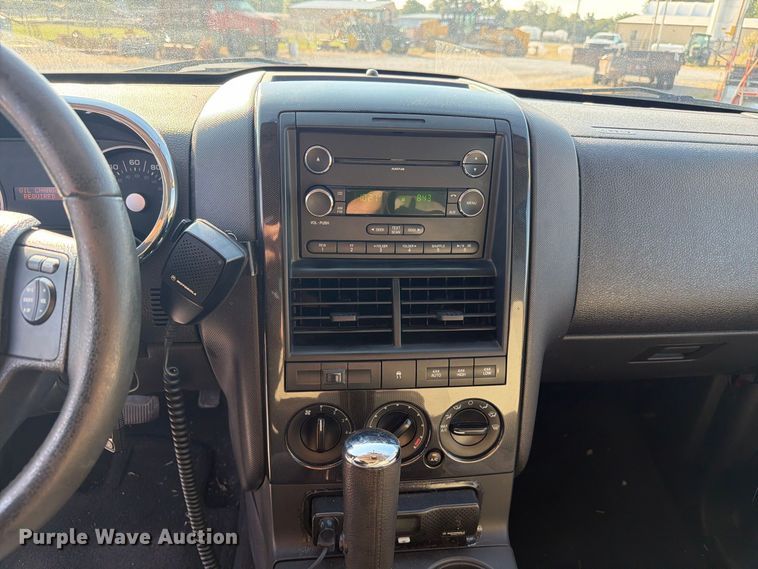 image for item FC3333 2008 Ford Explorer SUV