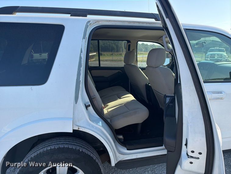 image for item FC3333 2008 Ford Explorer SUV